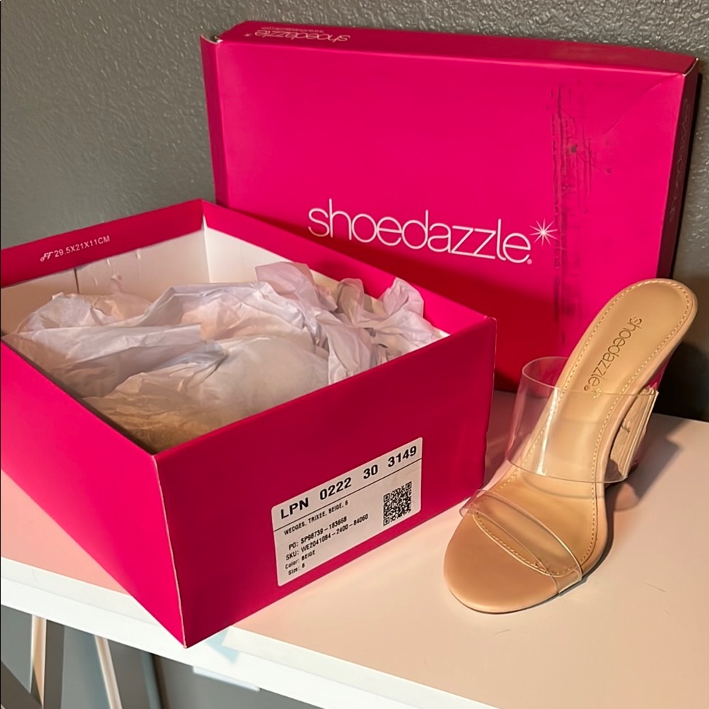 Shoe Dazzle Women's Tan Clear Wedges